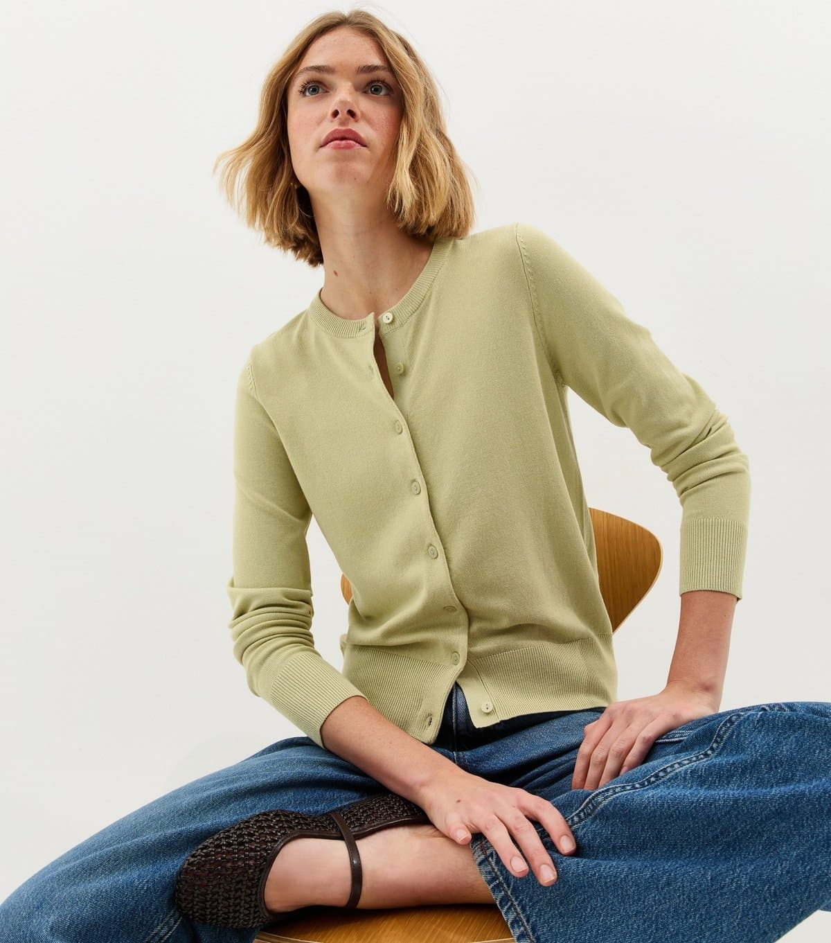 New Look Women's Light Green Knit Crew Neck Button Up Cardigan New Look