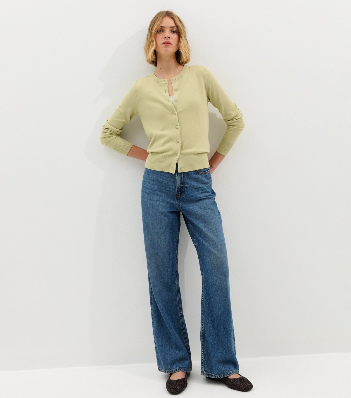 New Look Women's Light Green Knit Crew Neck Button Up Cardigan New Look - 3