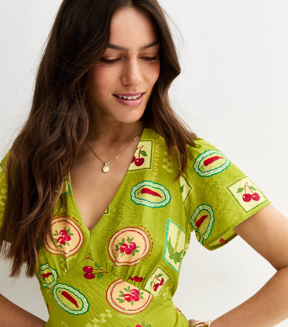 New Look Women's Petite Green Fruit Print Tier Midi dress New Look - 2