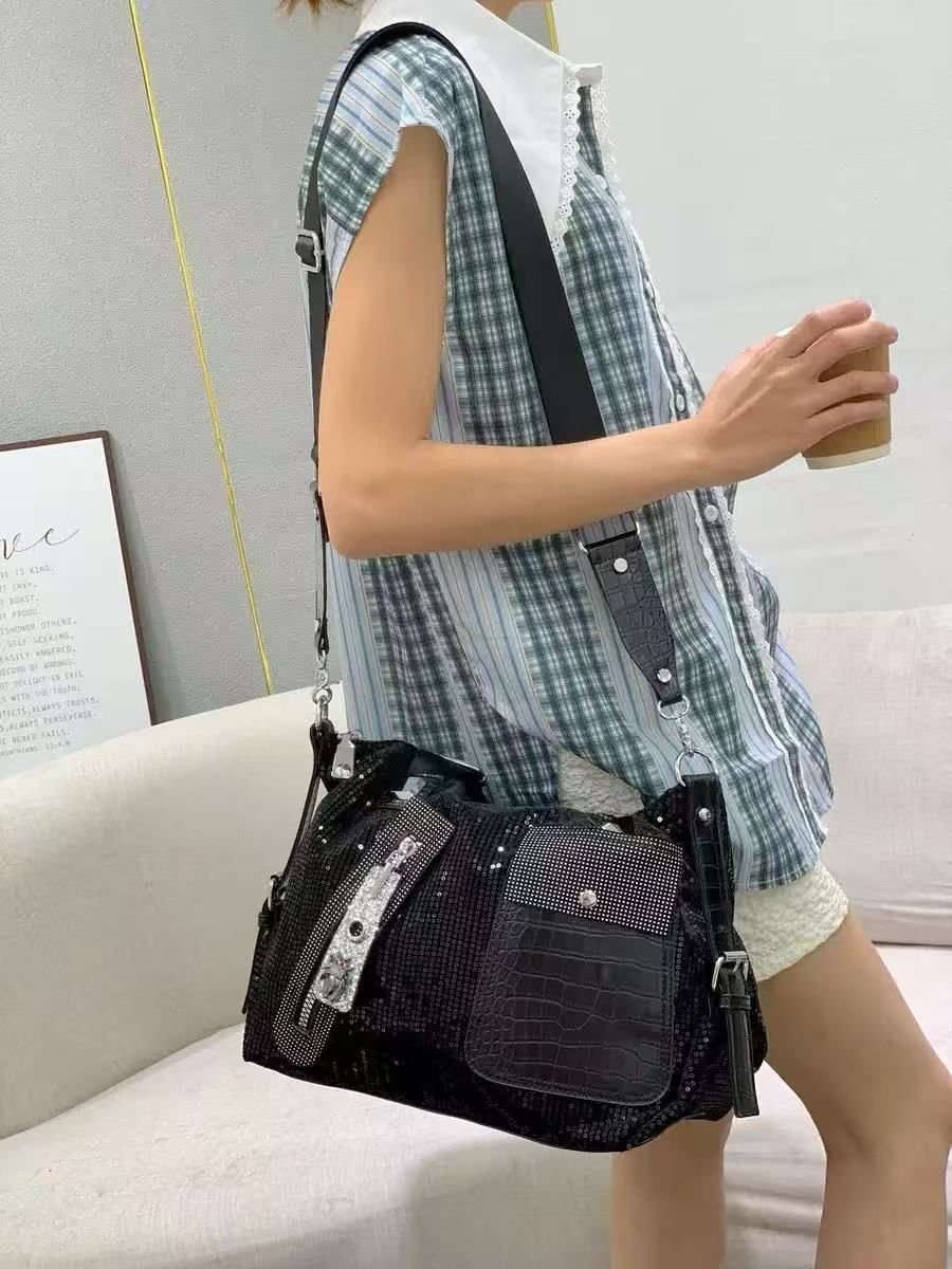 PEACH ACCESSORIES PEACH ACCESSORIES Women's Sparkle & Croc Shoulder Bag in Black - 3