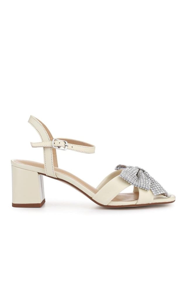 Jones Bootmaker Jones Bootmaker Women's Juliana Smart Buckled Leather Sandals in Cream - 2