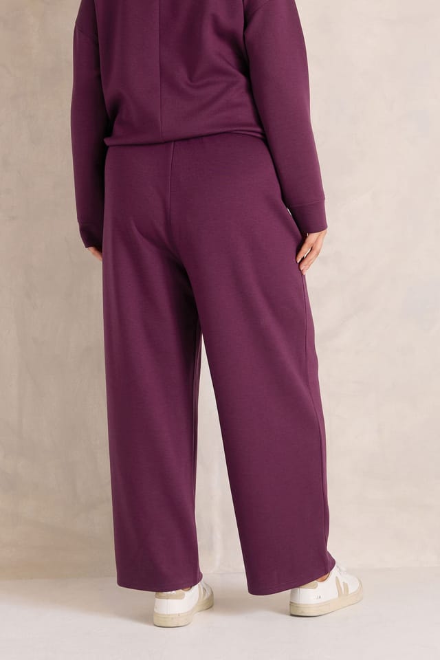 Evans Evans Women's Luxe Sweatshirt & Joggers Set in Plum - 3
