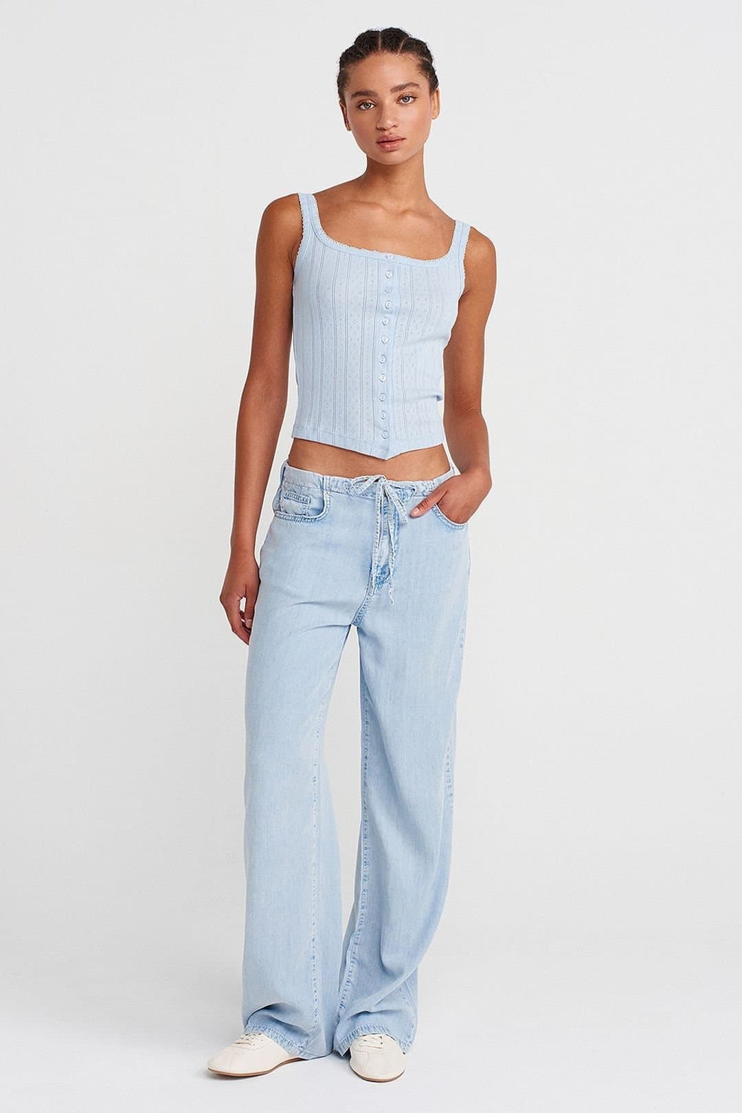 Dilvin Dilvin Women's Mid-Waist Wide-Leg Tencel Jeans in Light Blue