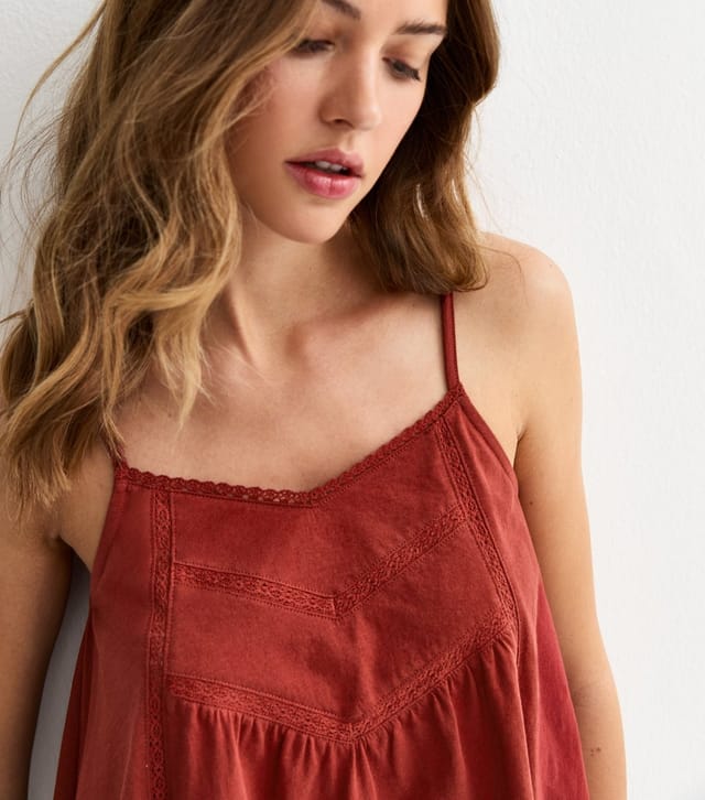 New Look Women's Dark Red Lace Trim V-Neck Cami Top New Look - 2