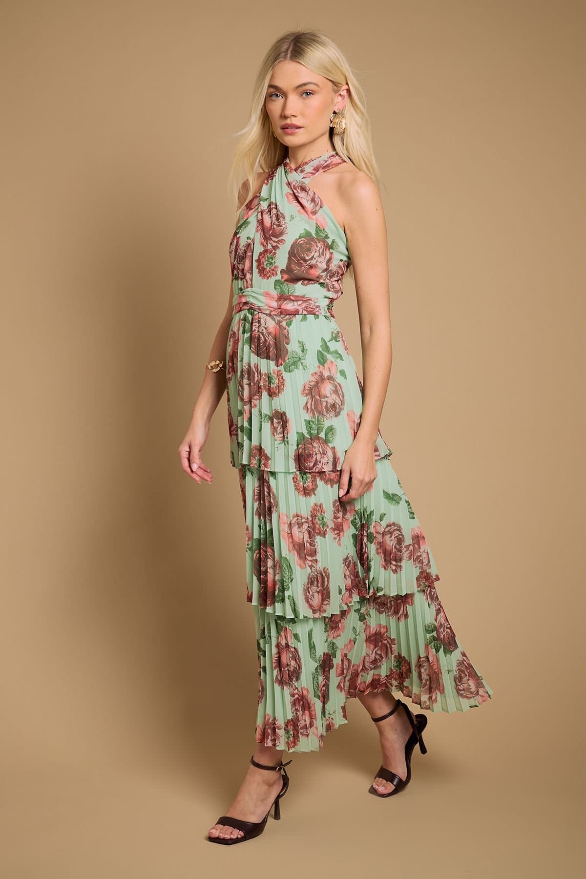 Oasis Oasis Women's Halterneck Pleated Tiered Maxi Dress in Mint