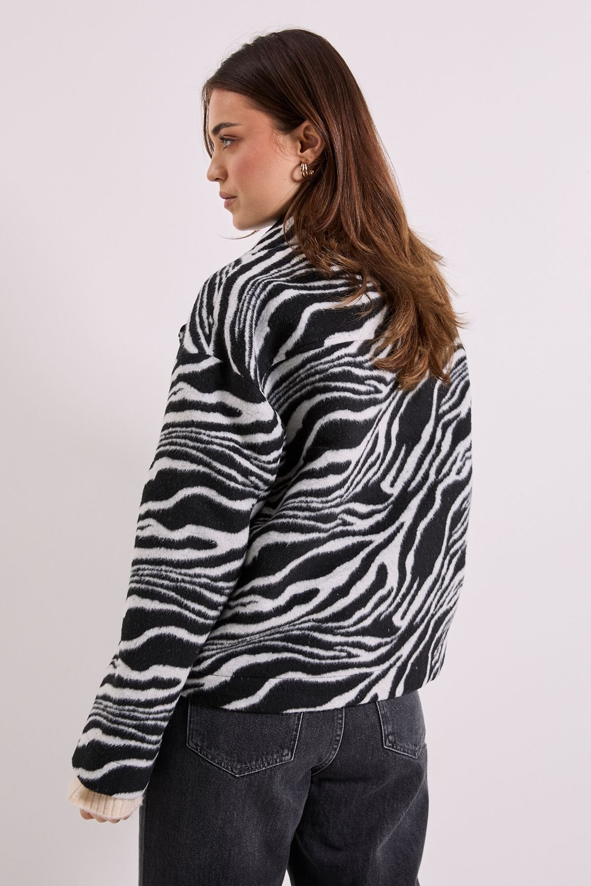 Dorothy Perkins Dorothy Perkins Women's Zebra Printed Boxy Short Coat in Mono - 3