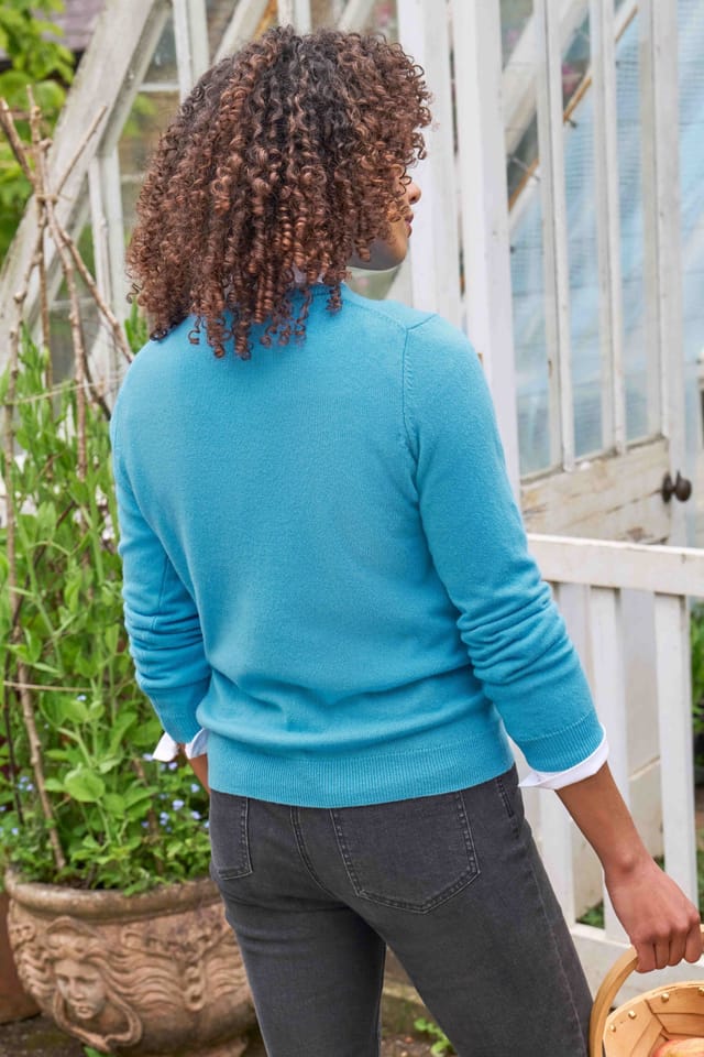 WoolOvers WoolOvers Women's Cashmere & Merino Crew Neck Knitted Jumper in Bright Blue - 2