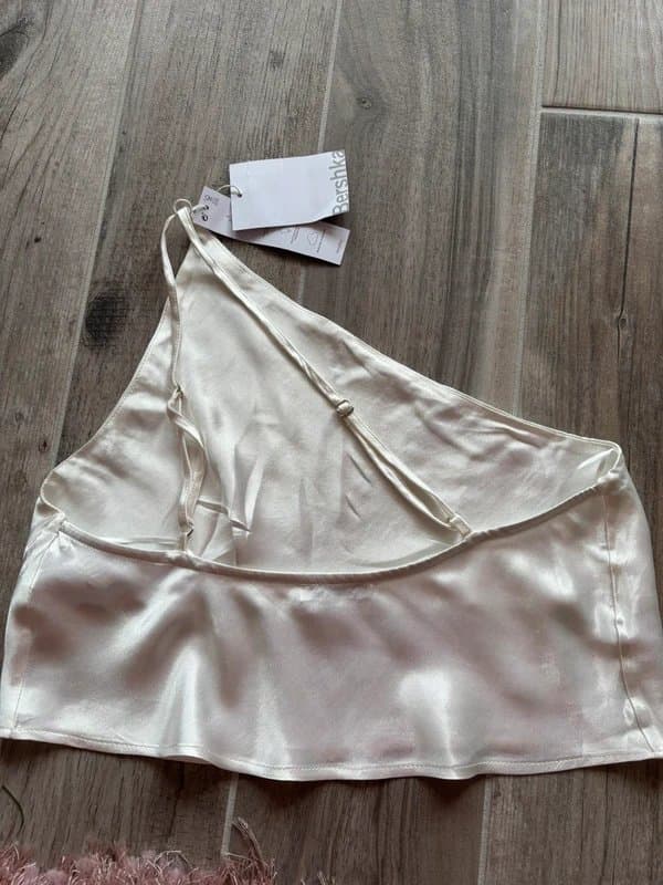Bershka Bershka cream satin crop top