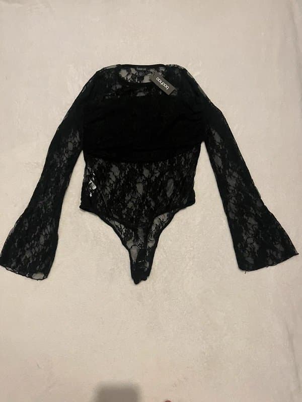 Boohoo Boohoo lace overlay bodysuit size 12 nwt