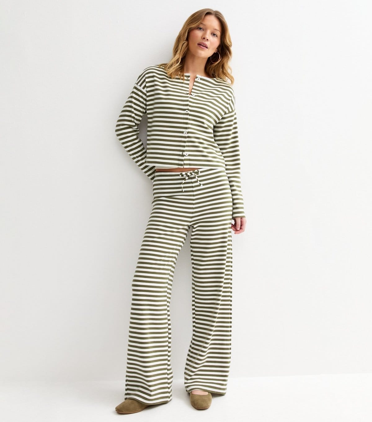 New Look Women's Green Relaxed Striped Wide Leg Trousers New Look - 1