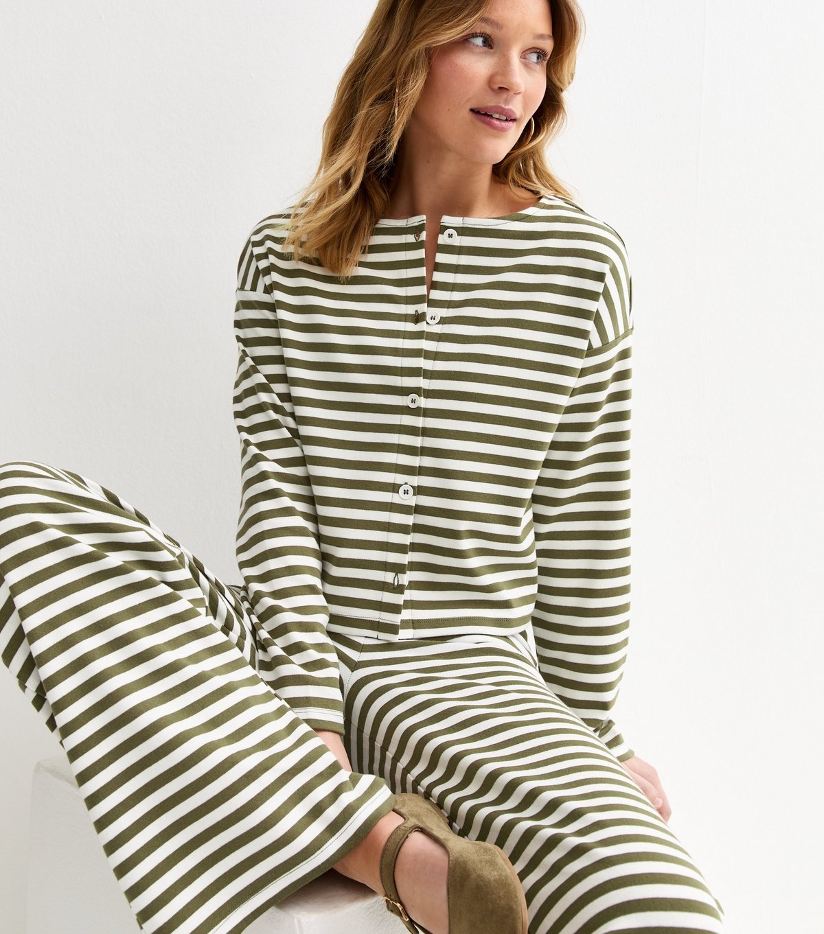 New Look Women's Green Relaxed Striped Wide Leg Trousers New Look - 2