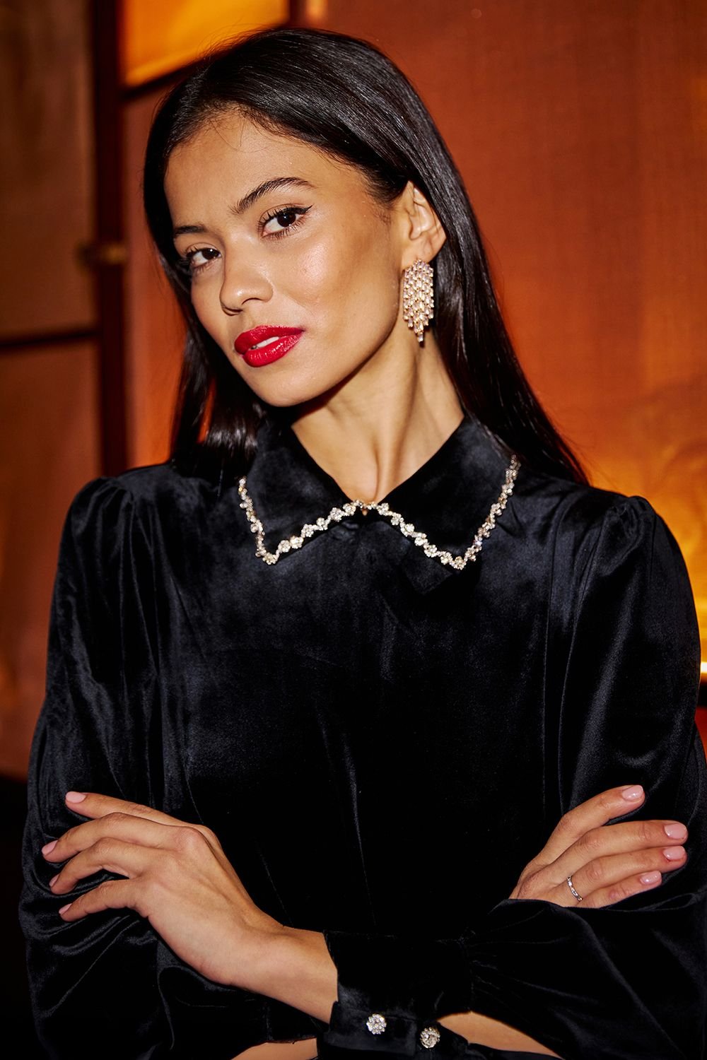 Yumi Yumi Women's Black Long Sleeve Velvet Tunic With Diamante Collar - 3