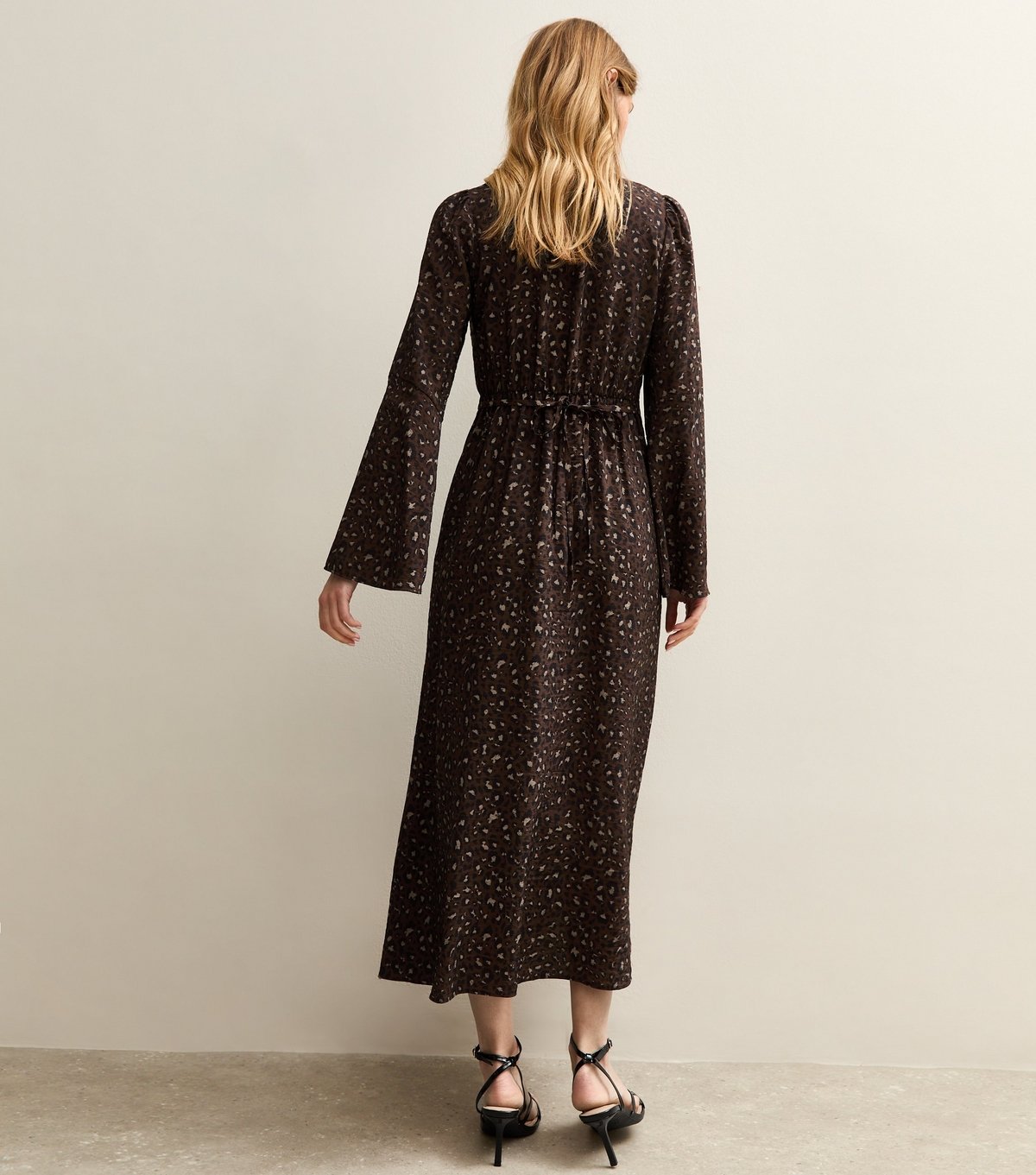 New Look Women's Brown Animal Print Velvet Trim Midi Dress New Look - 4