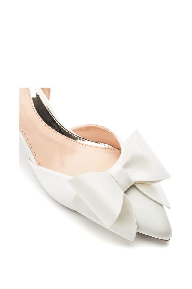 Moda In Pelle Moda In Pelle Women's 'Nahara' Satin Court Shoes in Off-White - 2