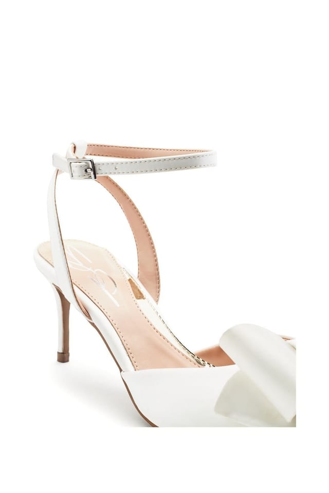 Moda In Pelle Moda In Pelle Women's 'Nahara' Satin Court Shoes in Off-White - 3