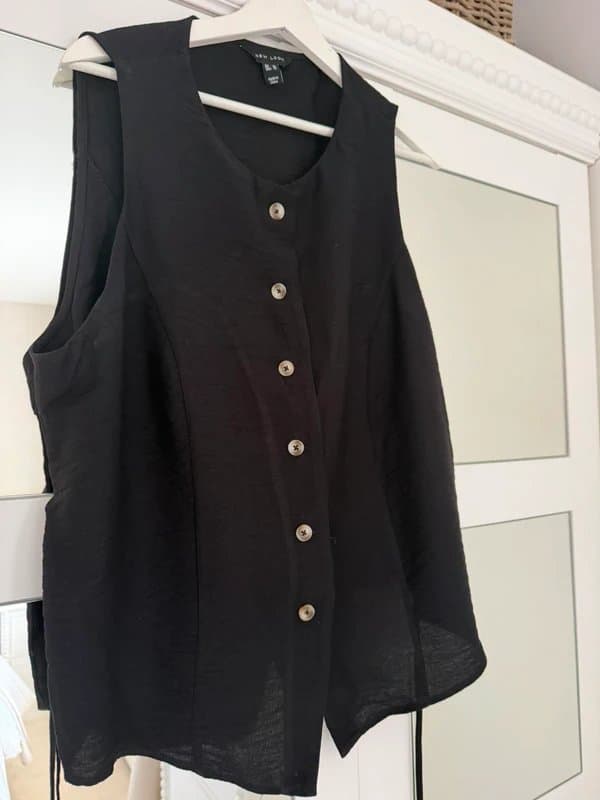 New Look New look waistcoat  size 18