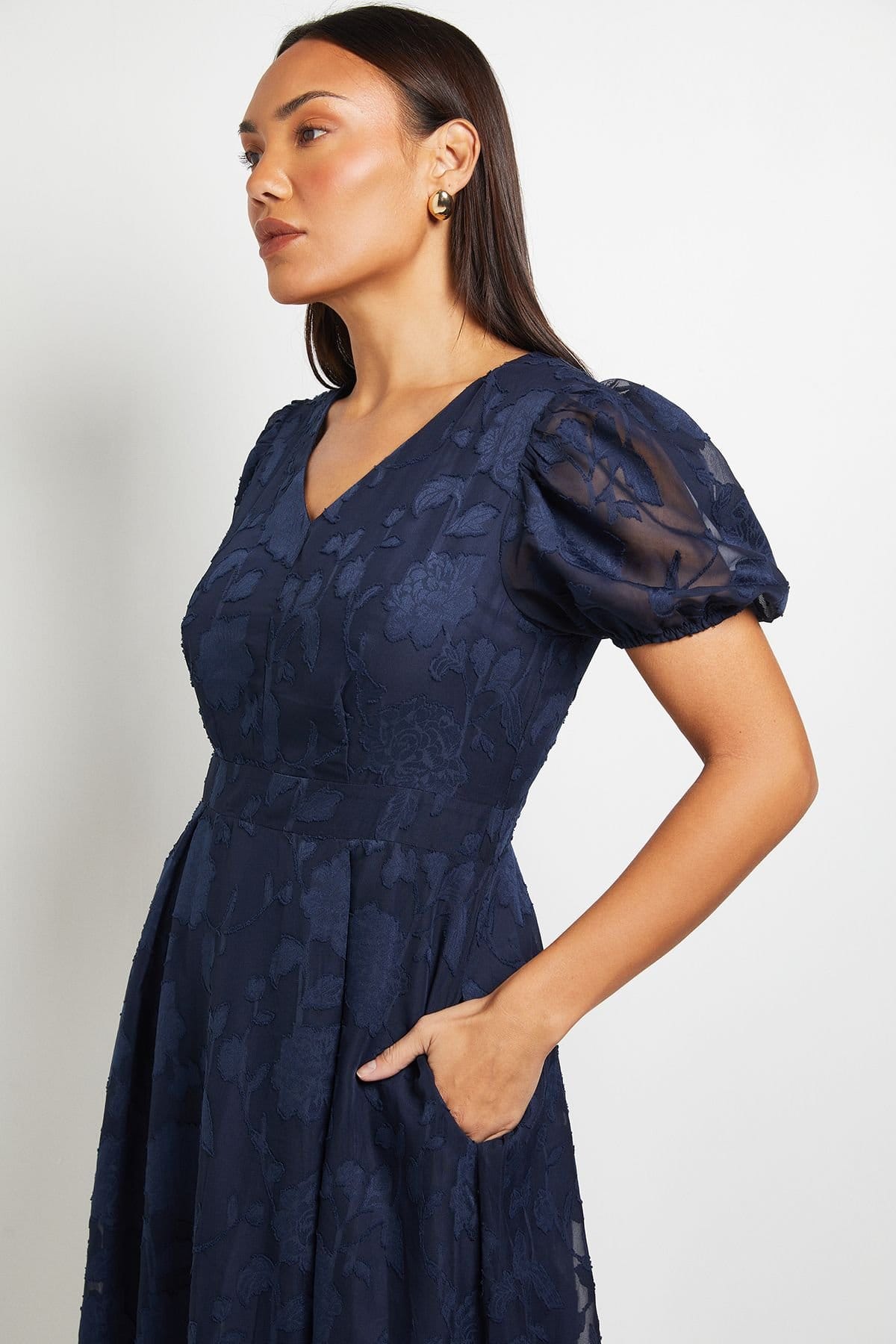 Principles Principles Women's Floral Jacquard Puff Sleeve Midi Dress in Navy - 4