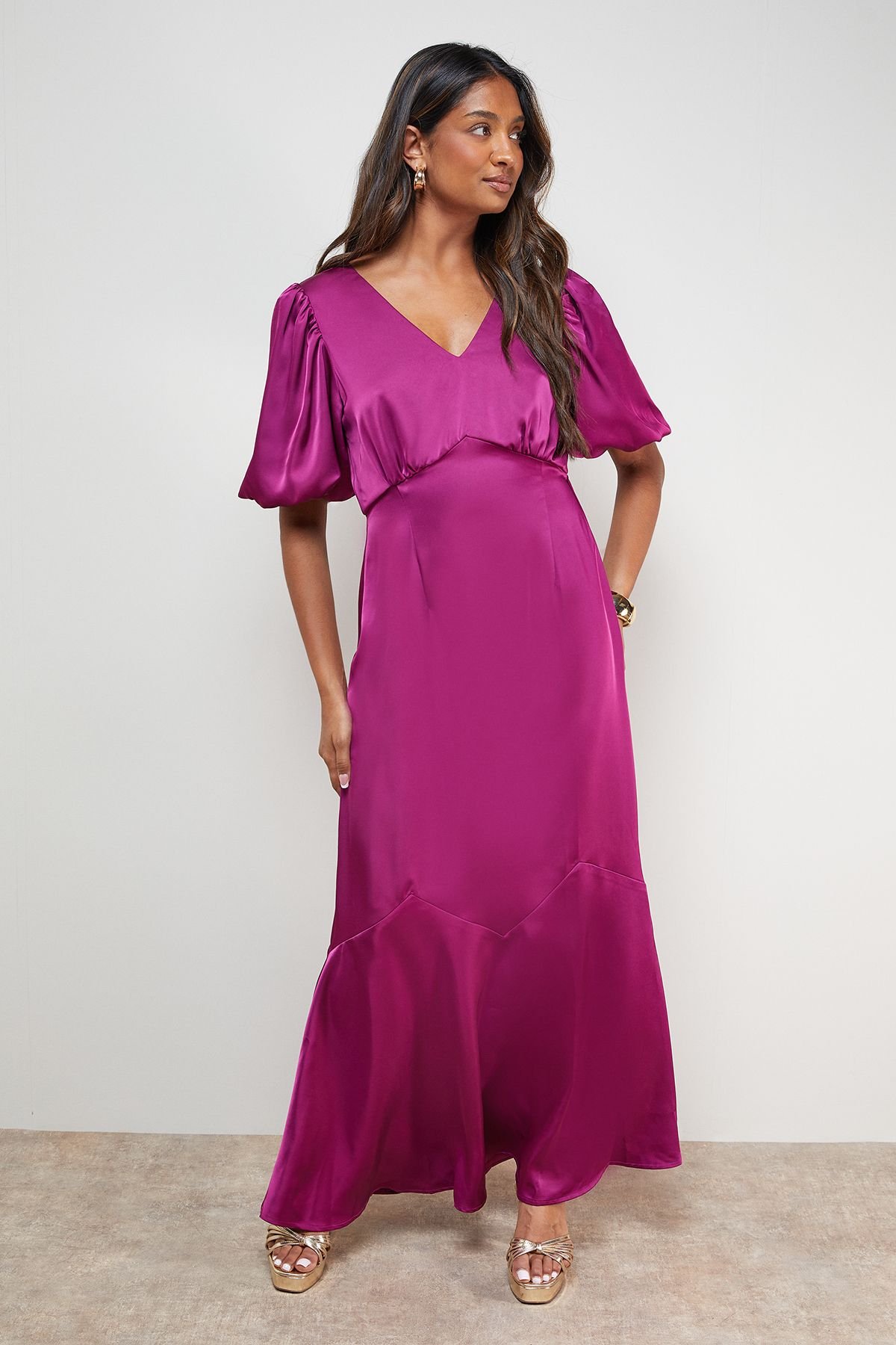 Oasis Oasis Women's Satin Puff Sleeve V Neck Fishtail Maxi Dress in Fuchsia - 2