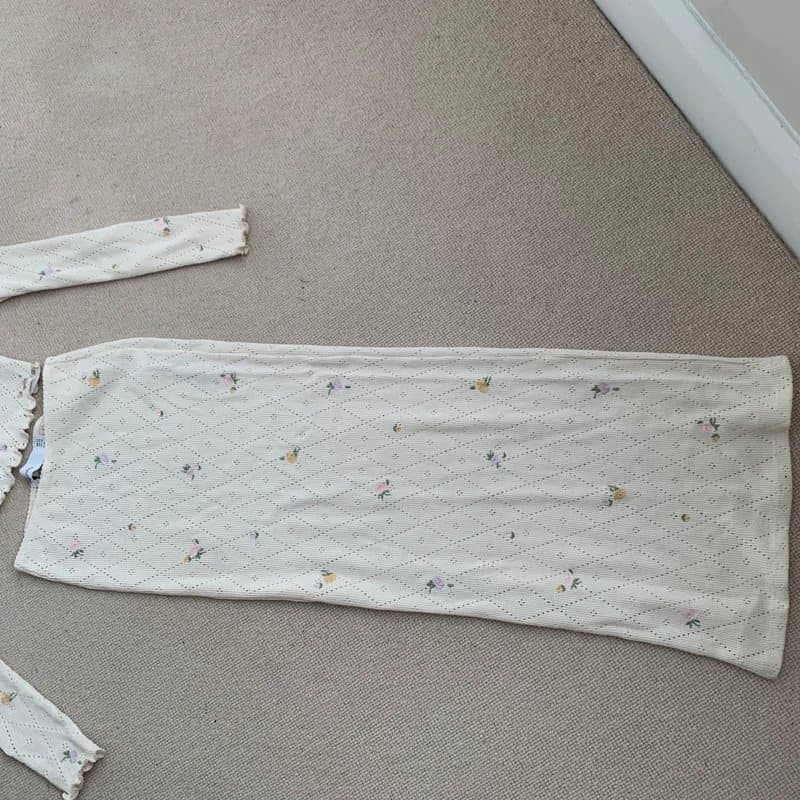 Bershka Bershka co-ord top and skirt cream with embroidered flowers