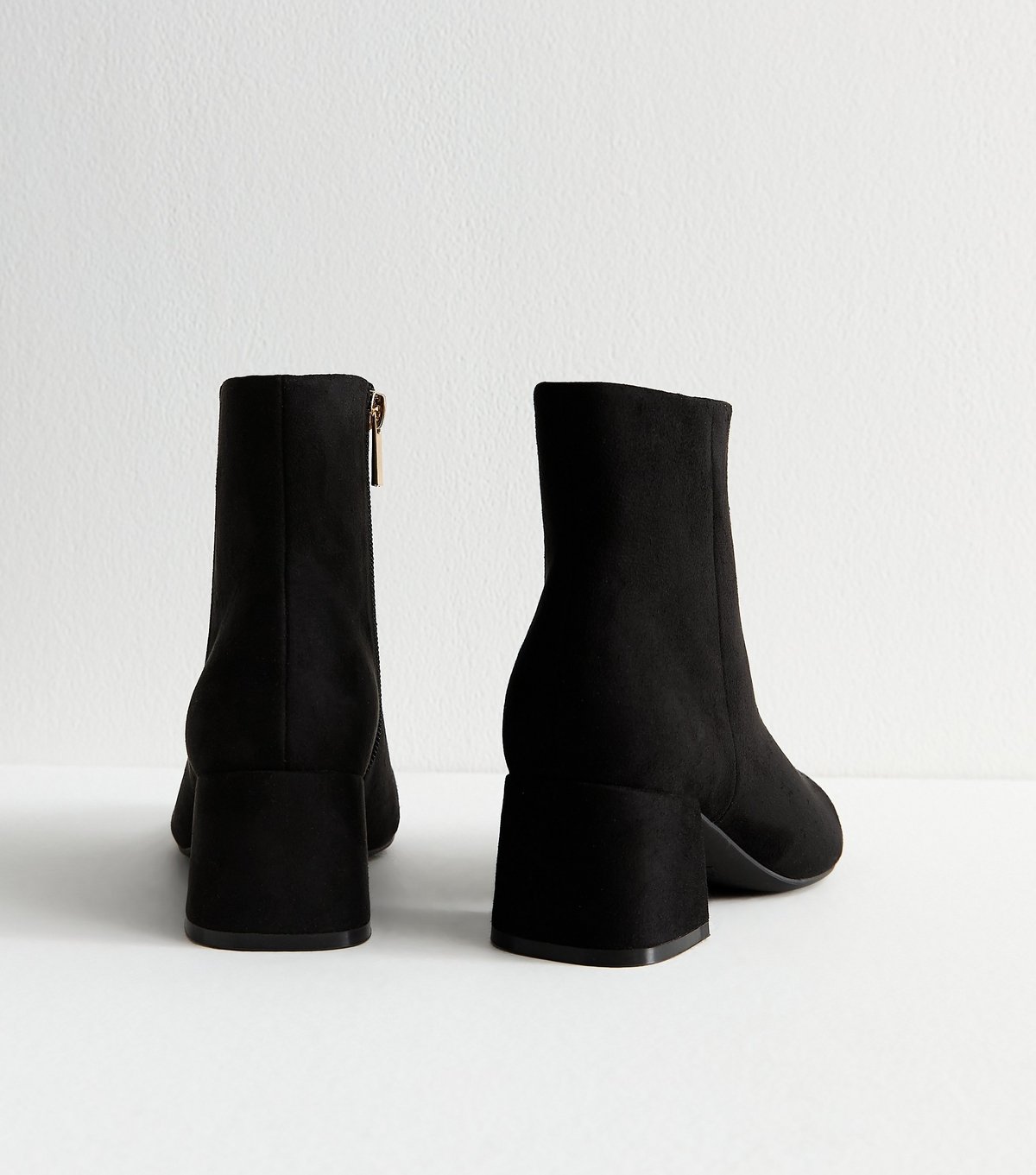 New Look Women's Wide Fit Black Faux Suede Block Heel Ankle Boots New Look - 4