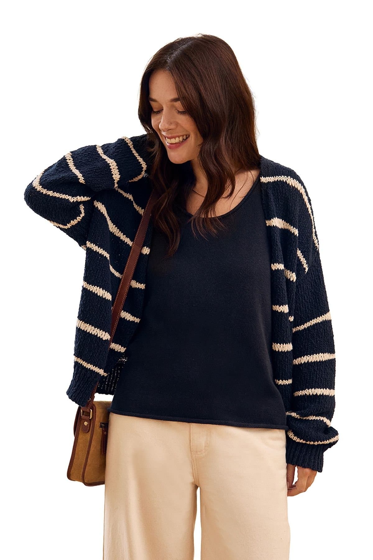 Celtic & Co Celtic & Co Women's Long Sleeve Drop Stitch Cardigan in Navy