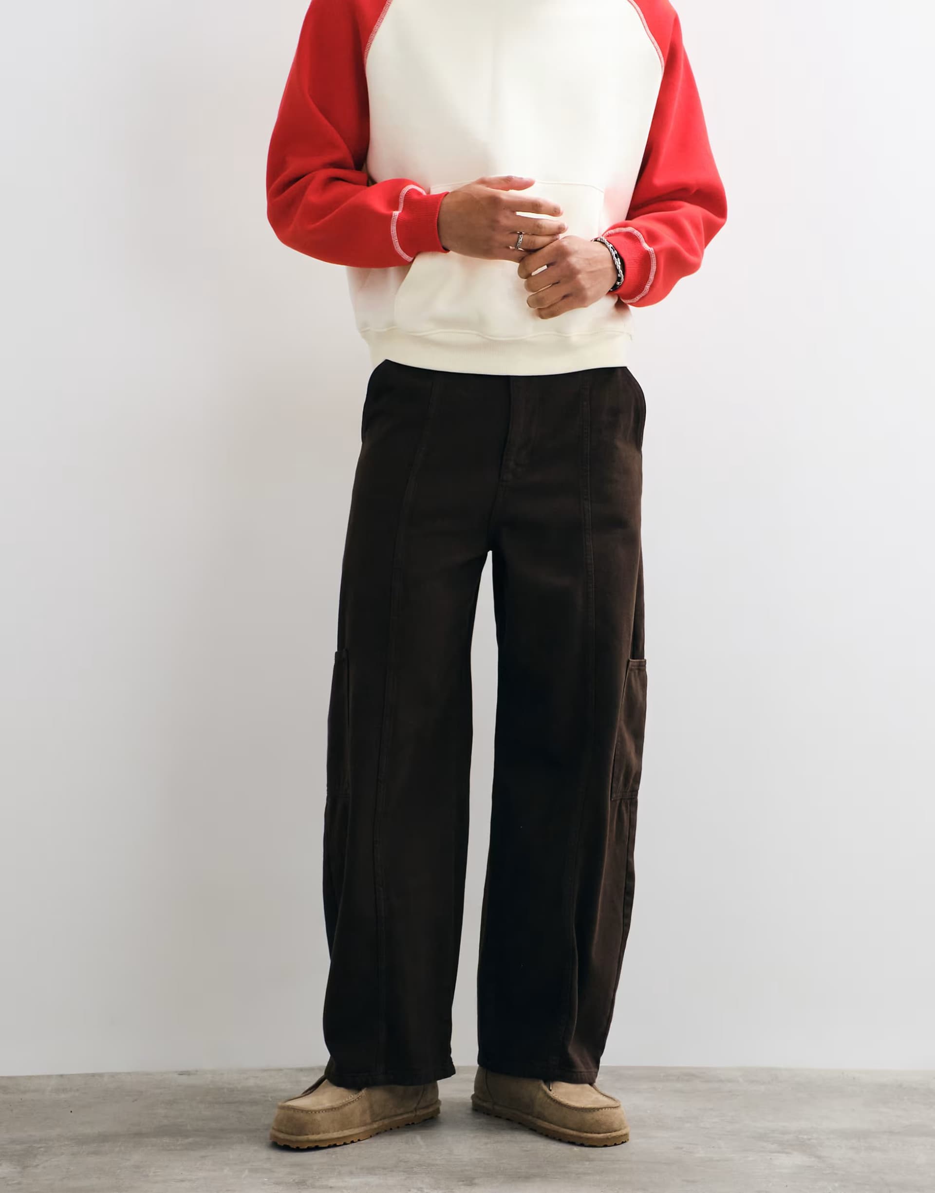 ASOS ASOS DESIGN barrel cargo trousers in brown