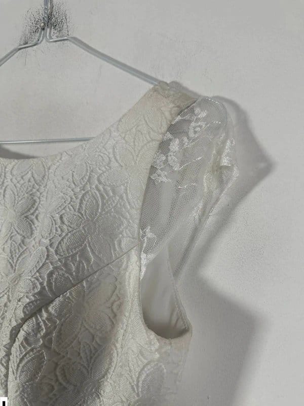 Veni Infantino 10 Veni Infantino wedding dress new ivory lace detail cap sleeve tea length fit and flare retro - 1