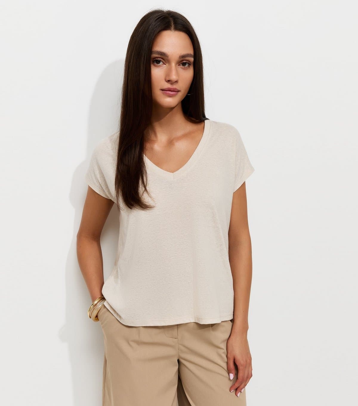 New Look Women's Stone Texture V-Neck T-Shirt New Look