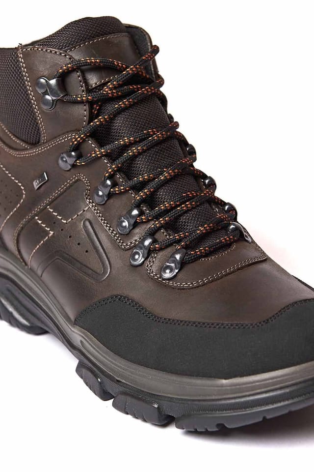 Moshulu Moshulu Men's 'Backstops' Water-Resistant Leather Boots in Brown - 2