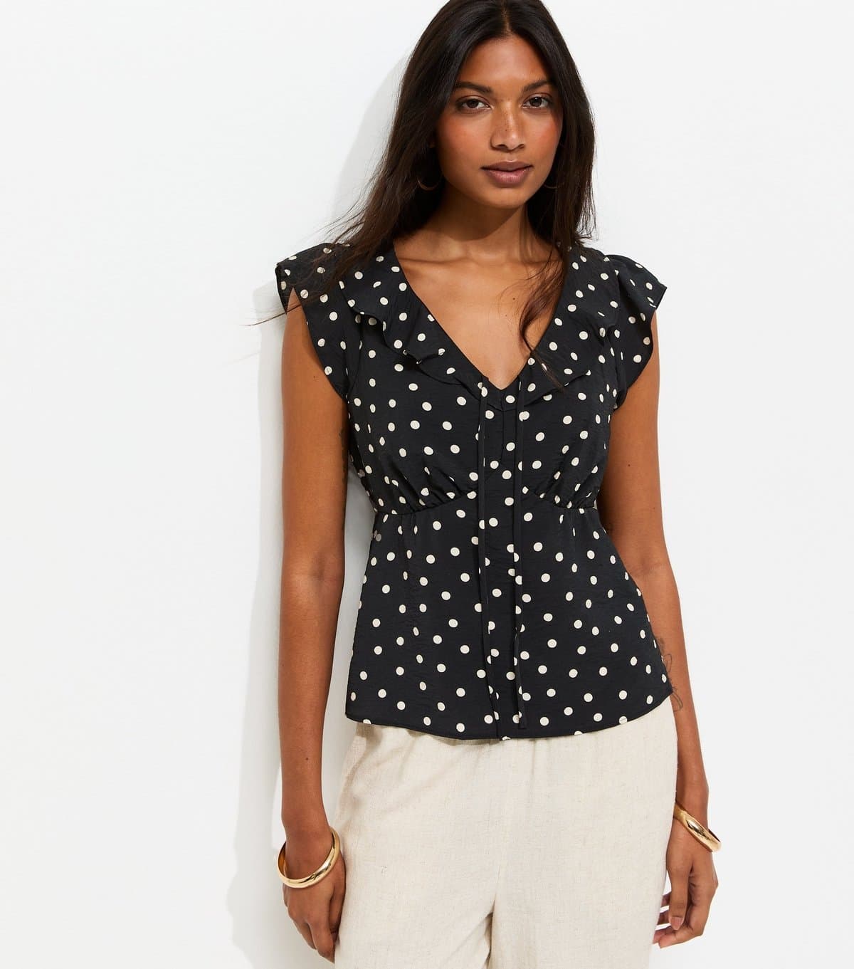 New Look Women's Black Spot Print Frill Trim Tea Top New Look