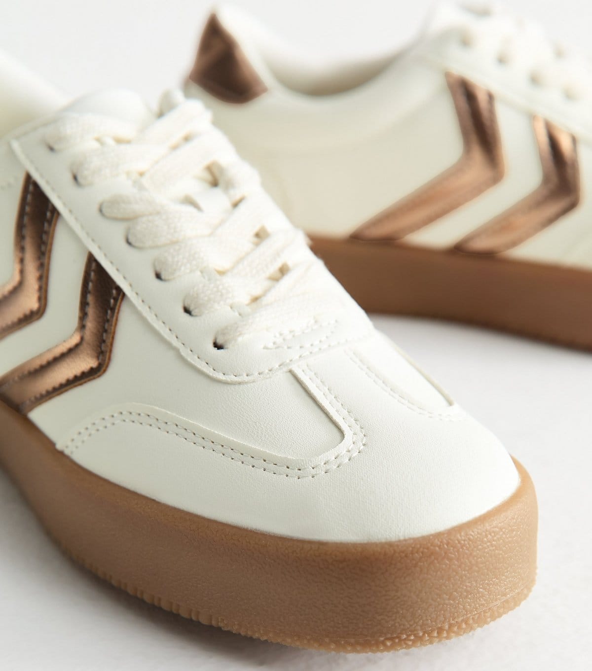 New Look Women's White Faux Leather Panelled Flatform Trainers New Look - 4