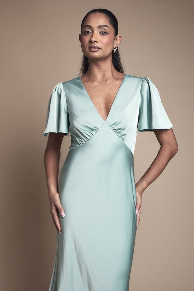 Oasis Oasis Women's Deep V Fluted Sleeve Maxi Bridesmaid Dress in Sage - 2