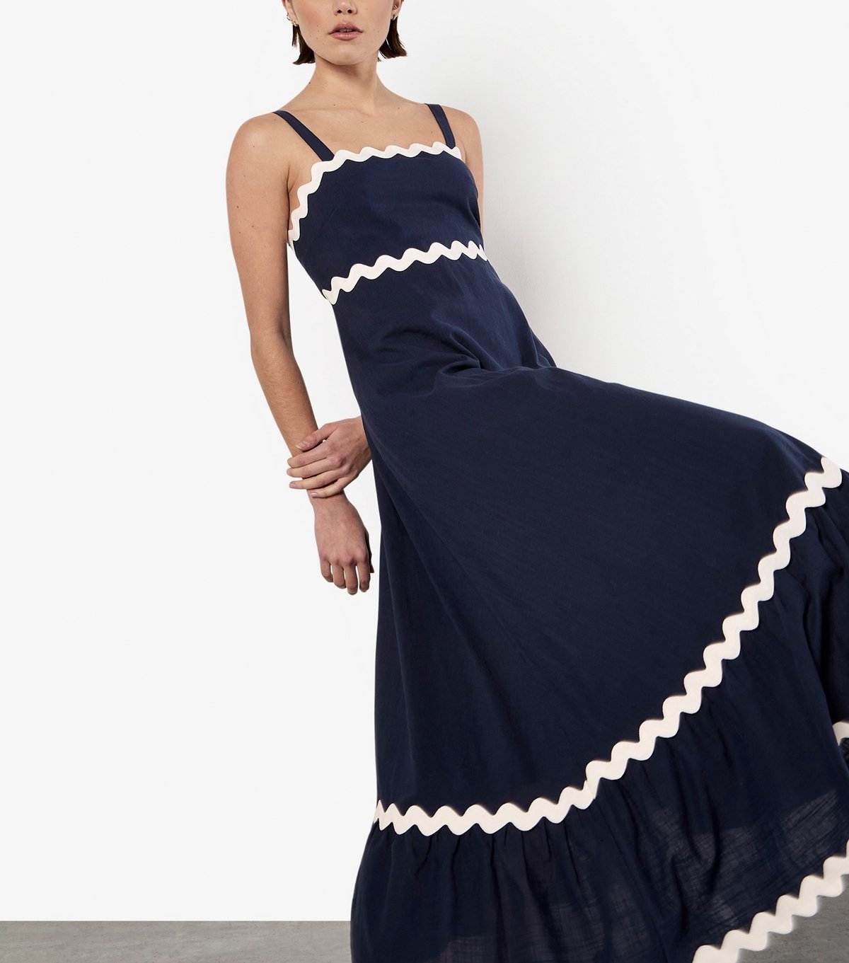 Apricot Women's Navy Contrast Trim Midi Dress Apricot New Look - 2