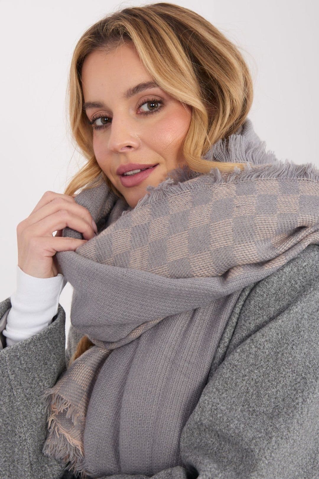 Love Lace Love Lace Women's Geometric Viscose Wool Scarf Shawl with Delicate Fringe in Grey - 4