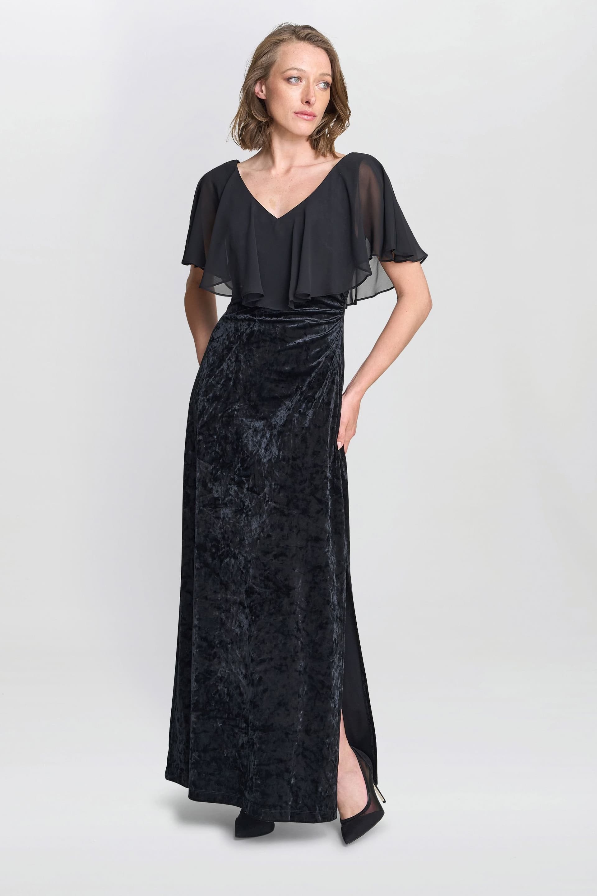 Gina Bacconi Gina Bacconi Women's Daphne Velvet Maxi Dress With Chiffon Cape in Black