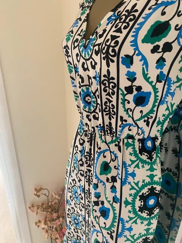 Papaya Pretty summer dress Size 8 Holiday Summer