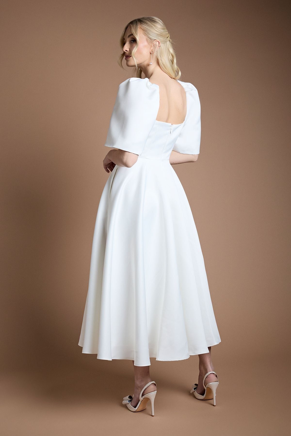 Coast Coast Women's Puff Sleeve Structured Wedding Dress in Ivory - 3