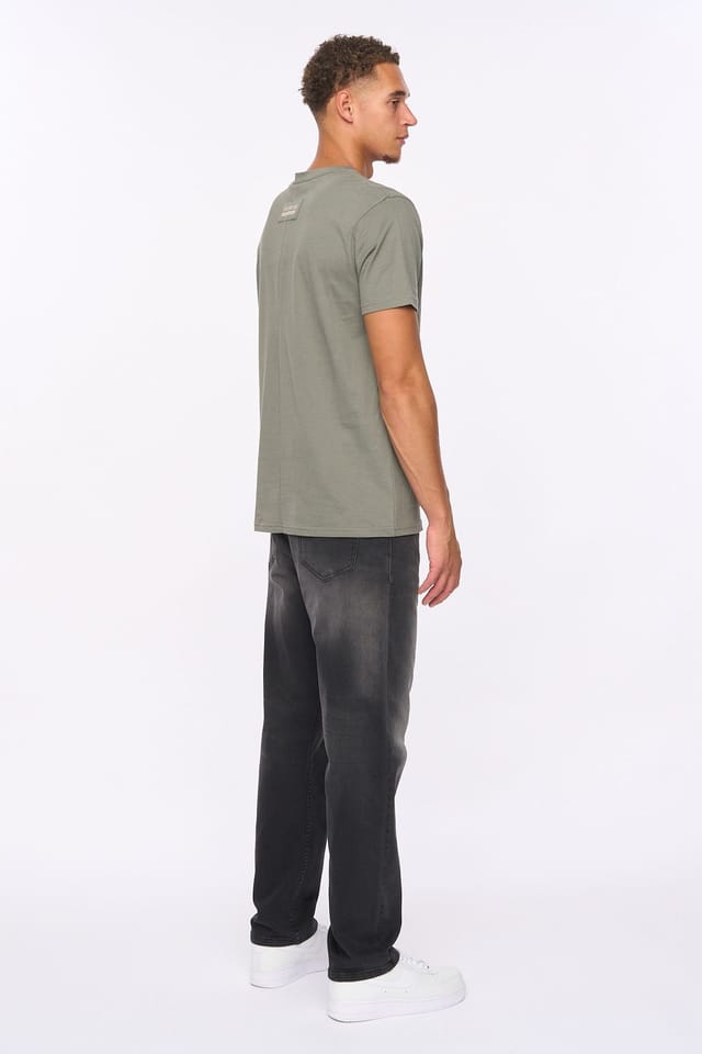 Duck&Cover Duck&Cover Men's Camostack T-Shirt in Dark Olive - 2