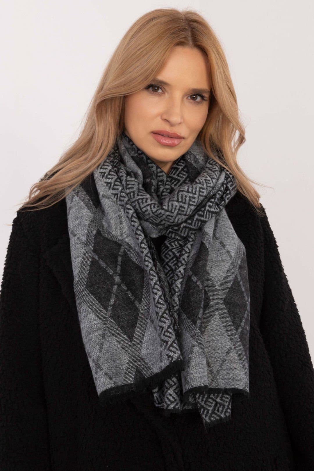 Love Lace Love Lace Women's Elegant Geometric Pattern Viscose Scarf Lightweight Soft Shawl in Black