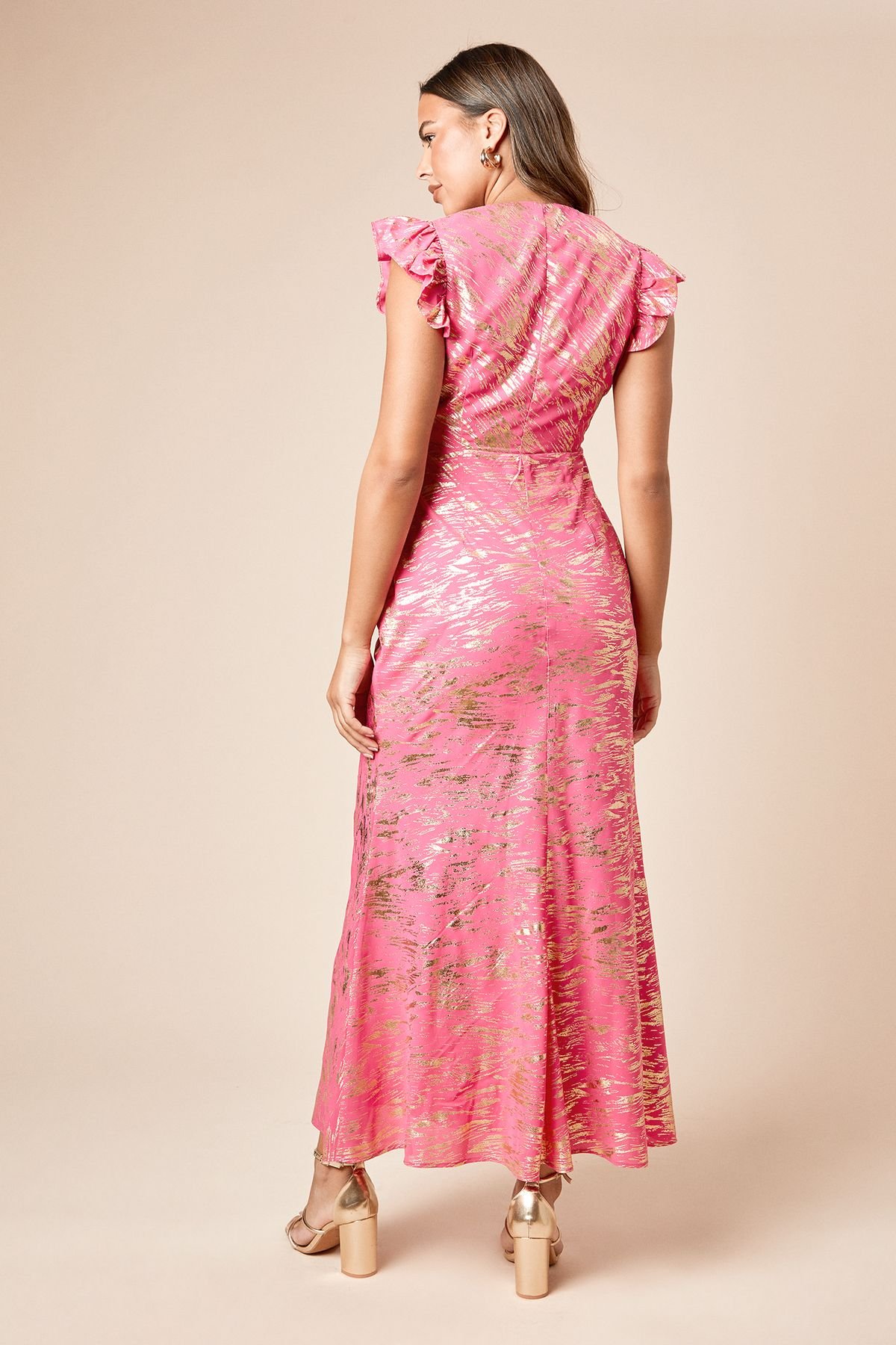 Dorothy Perkins Dorothy Perkins Women's DP Luxe Metallic Frill Shoulder Maxi Dress in Dusky - 4