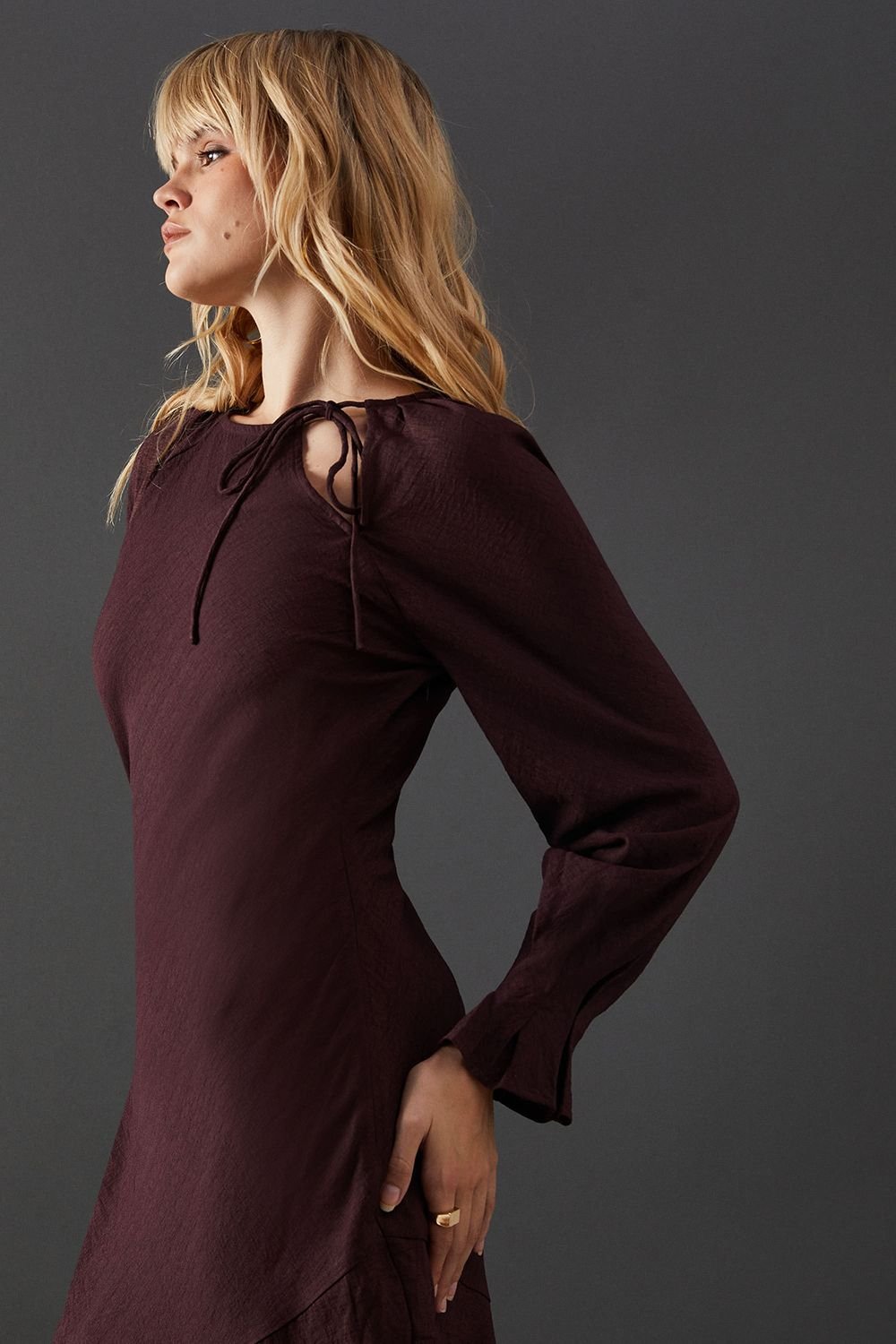 Warehouse Warehouse Women's Viscose Twill Tie Shoulder Circle Tier Hem Midi Dress in Chocolate - 4