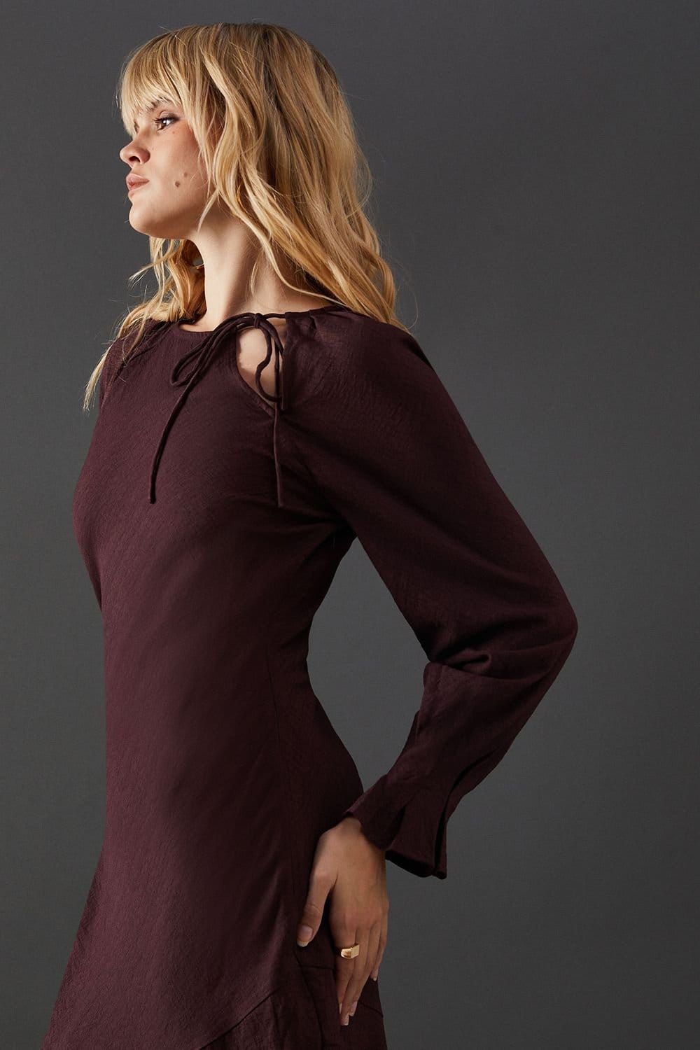 Warehouse Warehouse Women's Viscose Twill Tie Shoulder Circle Tier Hem Midi Dress in Chocolate - 4