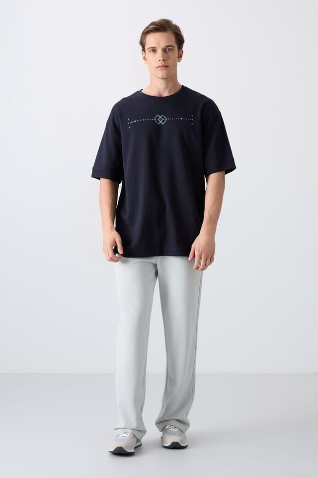 Tommy Life Tommy Life Men's Oversized Printed Crew Neck T-Shirt in Navy - 2