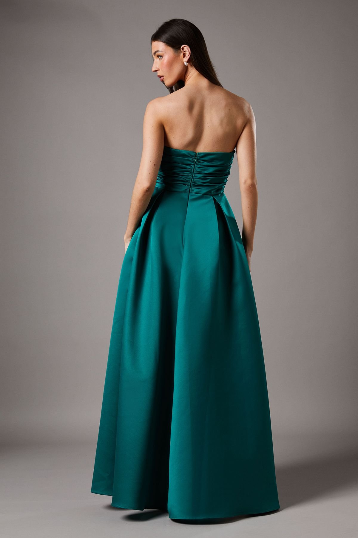 Coast Coast Women's Bandeau Structured Column Maxi Bridesmaid Dress With Overskirt in Emerald - 3
