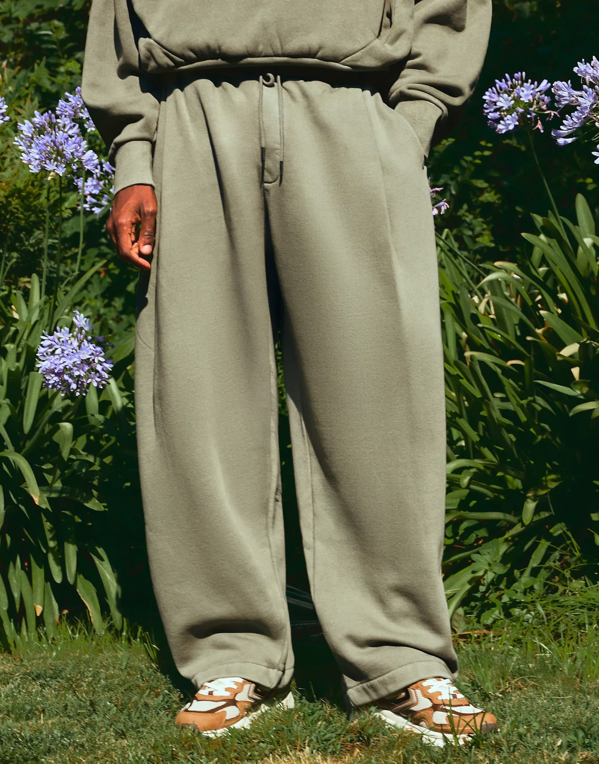 ASOS Bershka Balloon fit washed joggers with pleats in khaki