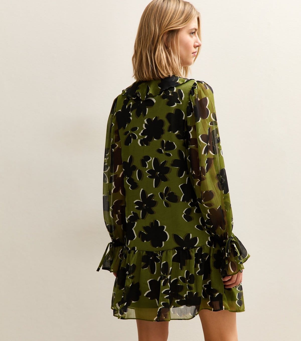 New Look Women's Green Floral Frill Neck Mini Dress New Look - 4