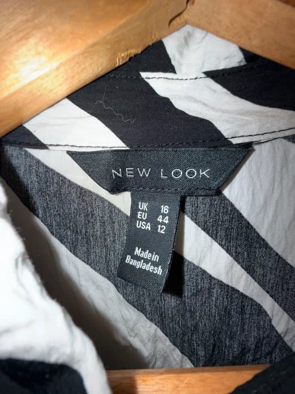 New Look New look animal print oversized shirt size 16