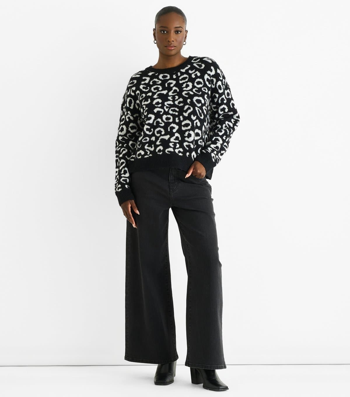 Gini London Women's Black Animal Patterned Jumper Gini London New Look