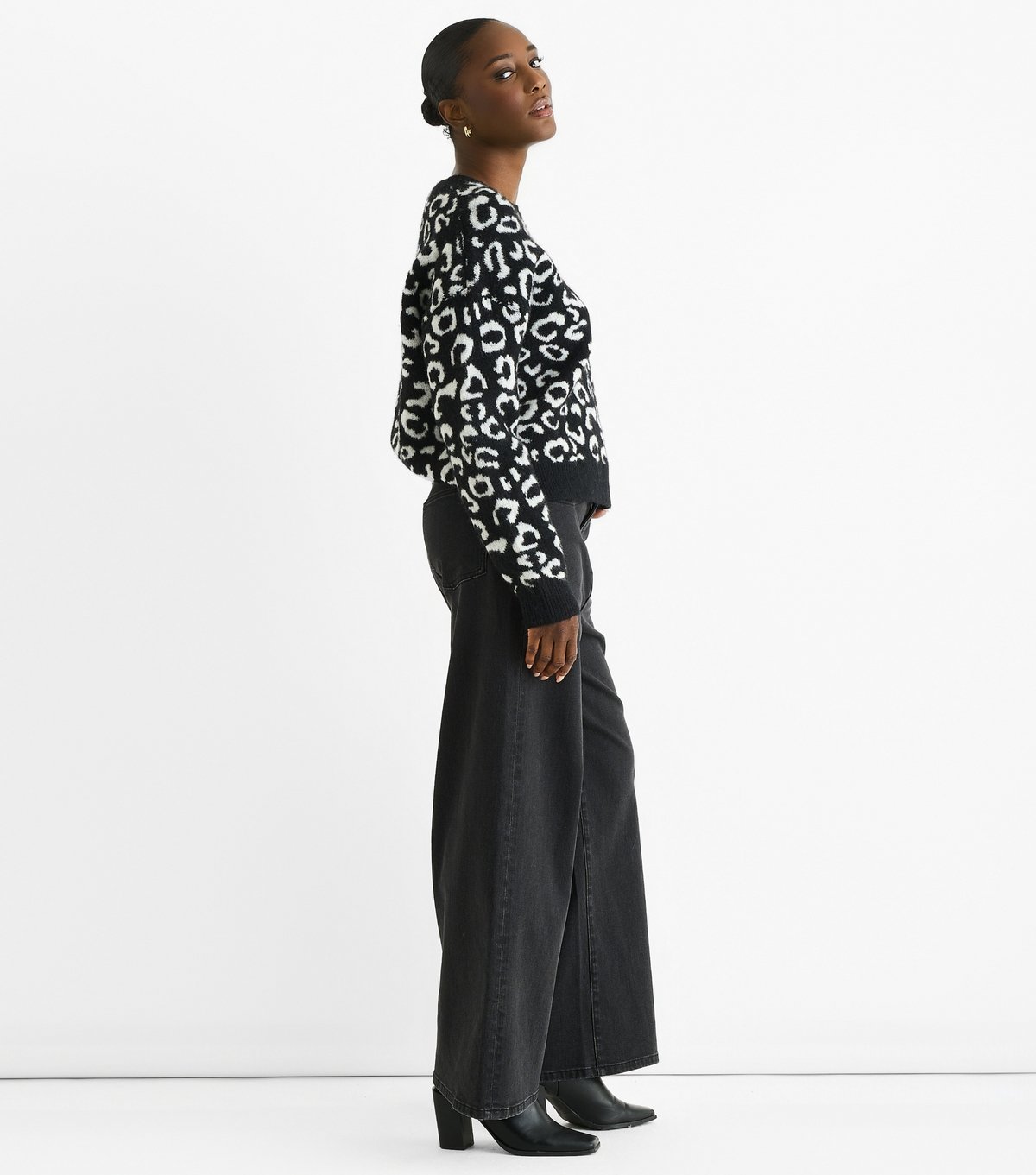 Gini London Women's Black Animal Patterned Jumper Gini London New Look - 3