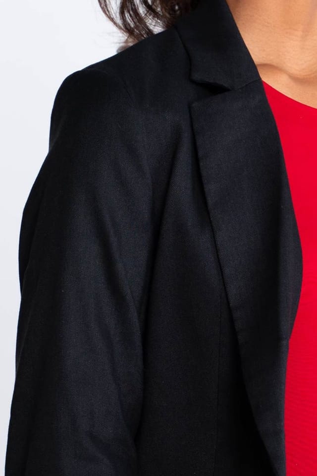 Kettlewell Kettlewell Women's Iona Linen Blazer in Black - 3
